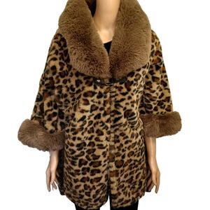 Jacket Overside Faux Fur Trim Coat With Snap Clousure womens used one size